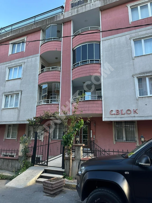 PENDİK ESENLERDE SİTE İÇERİSİNDE BAHÇE KATI SATILIK DAİRE