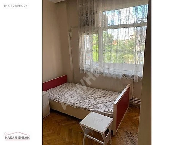 HAKAN EMLAKTAN EŞYALI ÇİFT CEPHELİ BALKONLU MERKEZİ KONUMDA 2+1