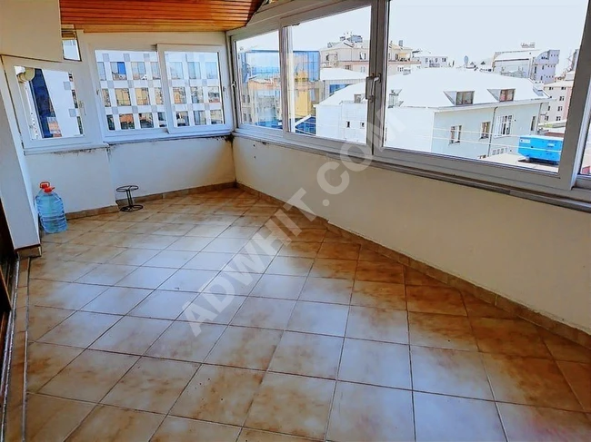 KAVACIK MERKEZDE ANACADDE ÜZERİNDE SATILIK DAİRE DENİZ MANZARALI