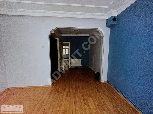 HAKAN EMLAKTAN MERKEZİ KONUM ÇİFT CEPHE ANA CADDEYE 100METRE 1+1