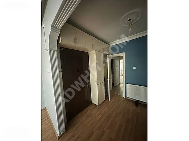 HAKAN EMLAKTAN MERKEZİ KONUM ÇİFT CEPHE ANA CADDEYE 100METRE 1+1