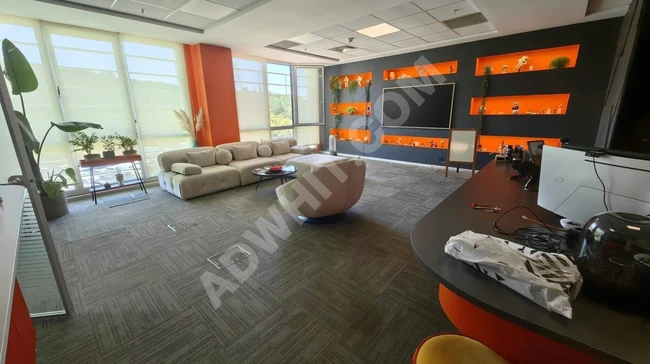 KAVACIK MERKEZDE KİRALIK A+ KDV AVNTAJLI 890m2 PLAZA KATI