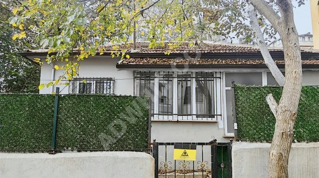 KAVACIK MERKEZDE TEK KATLI MÜSTAKİL BAHÇELİ EV