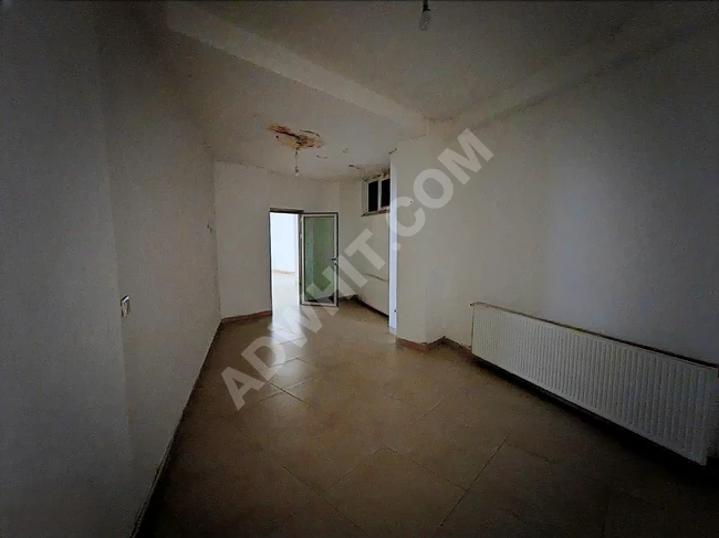 KAVACIKTA MERKEZİ KONUMDA 180 m2 KİRALIK DEPO