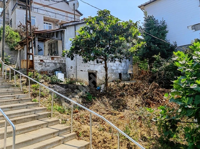 ÇUBUKLU'DA DENİZ MANZARALI MÜSTAKİL 1,5 KATLI EV