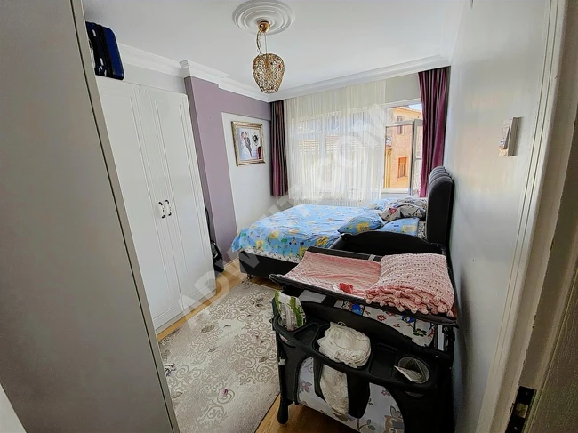 HAKAN EMLAKTAN ANA CADDE ÜZERİ ÇİFT CEPHELİ BALKONLU TEMİZ 3+1