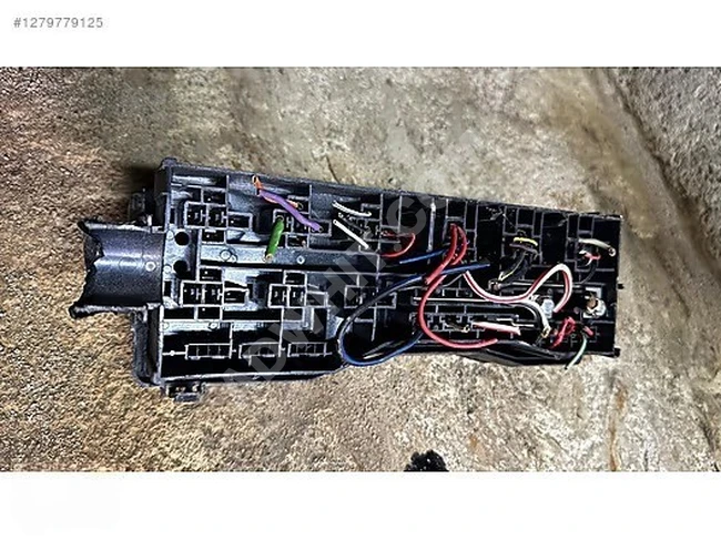 ISUZU NPR/NLR SİGORTA KUTUSU (ORJİNAL) ÇIKMA - ÖZEN OTOMOTİV