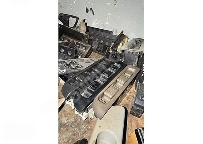 ISUZU CAM DÜĞMELERİ (ORJİNAL) ÇIKMA - ÖZEN OTOMOTİV