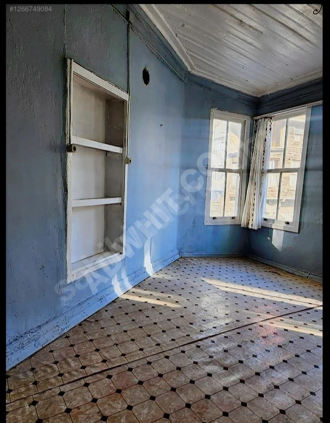 Emlak center'dan Yedikule cadde üstünden müstakil kiralık işri