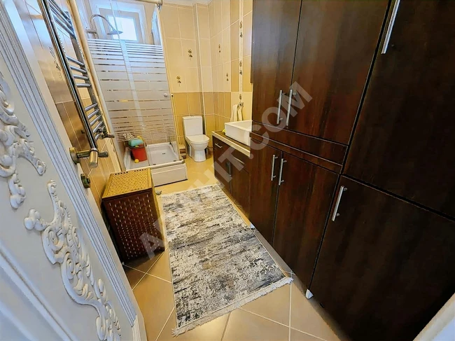 OTAĞTEPE'DE SATILIK 4 KATLI BİNA