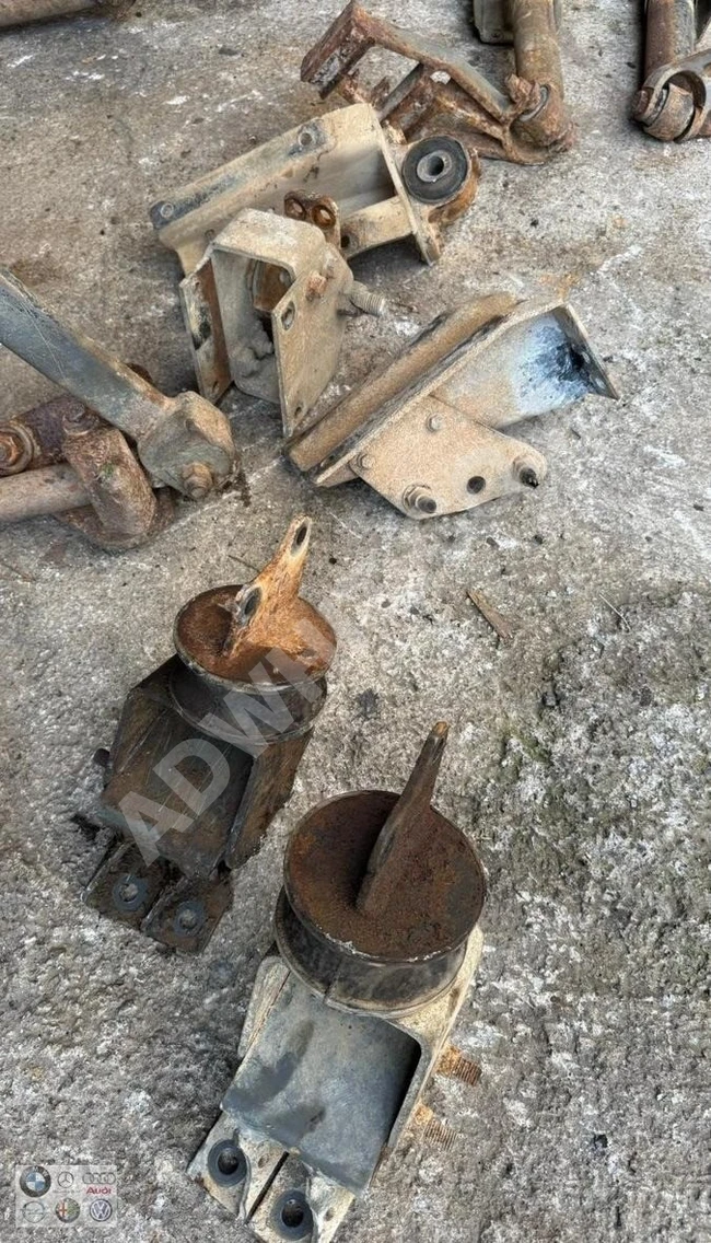 VOLVO NL12 original engine mounts and gearboxes