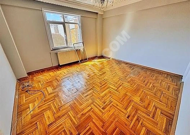 GÜLTEPE'DE METROBÜSE YAKIN HARİKA KONUMDA 2+1 100m² ASANSÖRLÜ