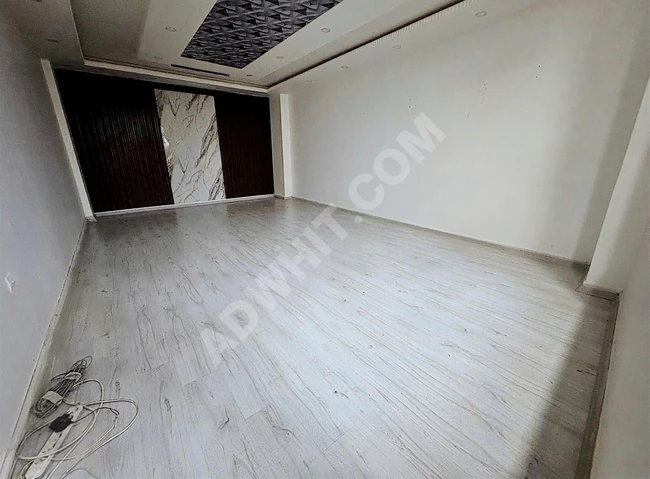 İŞ HANI İÇERİSİNDE HARİKA KONUMDA MASRAFSIZ 30m² KİRALIK İŞ YERİ