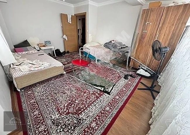 YEŞİLOVA'DA METROBÜSE YAKIN HARİKA KONUMDA ASANSÖRLÜ 3+1 130m²