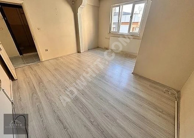 YEŞİLOVA'DA METROBÜSE ÇOK YAKIN MASRAFSIZ 2+1 90m² ARAKAT