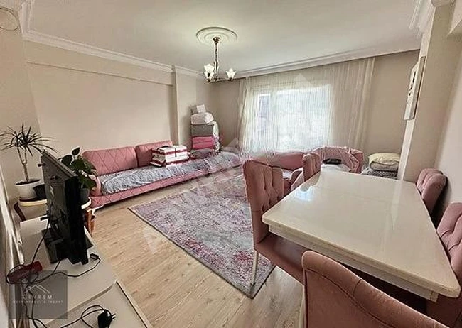 **ÇEVREM** YEŞİLOVA'DA METROBÜSE YAKIN HARİKA KONUMDA 2+1 100m²