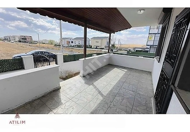 UYGUN FIRSAT GENİŞ BAHÇE KULLANIMI MERKEZİ KONUM VİLLA