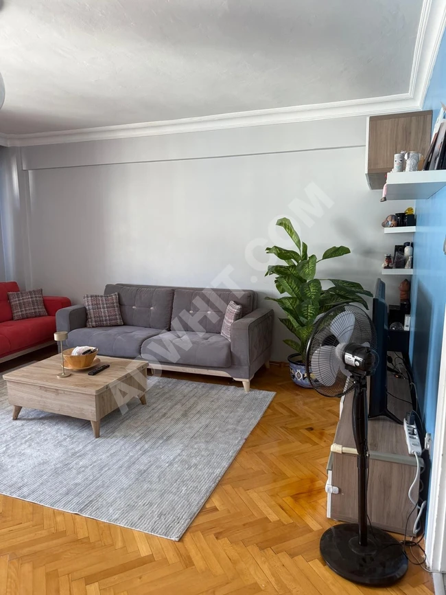 Hanimefendi sokakta Metroya 5 dk. Full esyali 3+1 kiralik daire