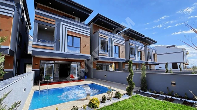 YENİÇİFTLİKTE STANDARTLARIN ÜZERİNDE MÜSTAKİL HAVUZLU VİLLA