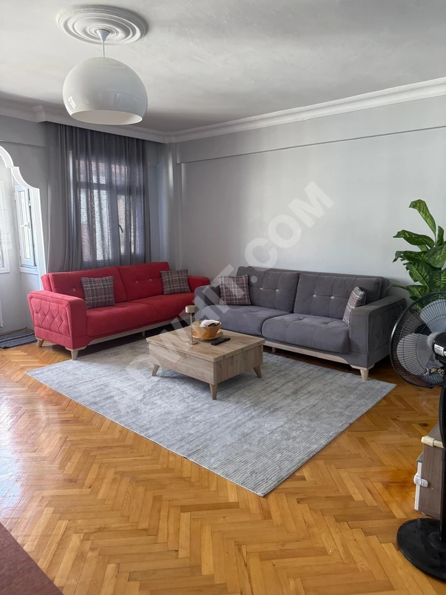 Hanimefendi sokakta Metroya 5 dk. Full esyali 3+1 kiralik daire