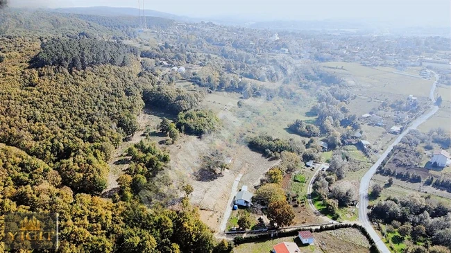 ÇATALCA BİNKILIÇ DA 250m2ELEKTRİK YOL SU DOĞALGAZ MUVAFAKAT VAR