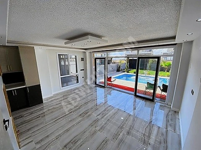 YENİÇİFTLİKTE STANDARTLARIN ÜZERİNDE MÜSTAKİL HAVUZLU VİLLA