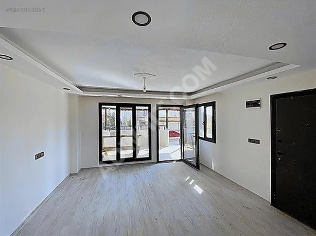 YENİÇİFTLİKTE BÜYÜK BAHÇELİ 3+1 KÖŞEBAŞI VİLLA