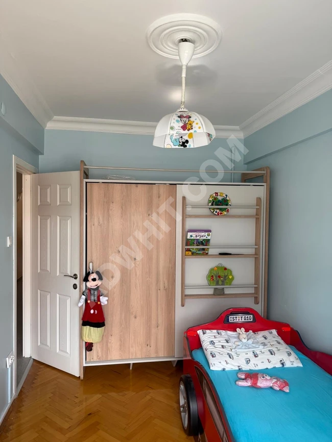 Hanimefendi sokakta Metroya 5 dk. Full esyali 3+1 kiralik daire