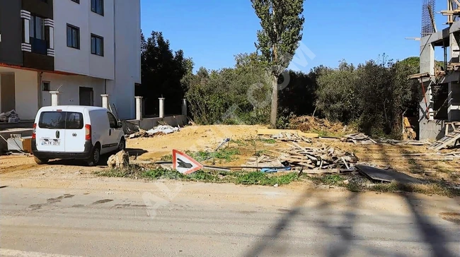 ARMUTLU İSKELESİNİN DİBİNDE CADDE ÜZERİ TİCARİ+KONUT 420m2 ARSA