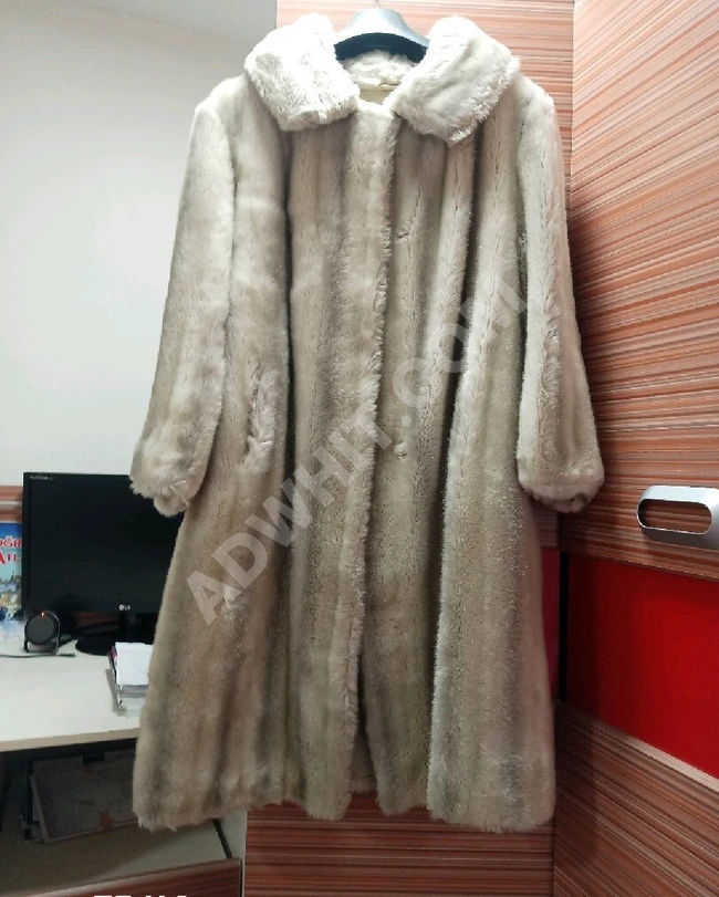 معطف من الفرو