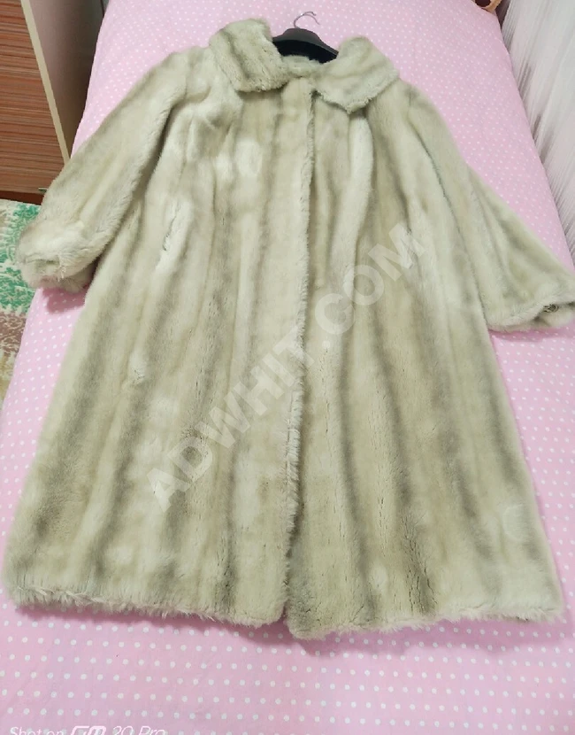 معطف من الفرو