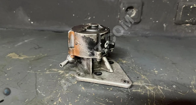 PEUGEOT PARTNER 1.9 فَاكُوم الفَرَامِل (أصلي) مستعمل