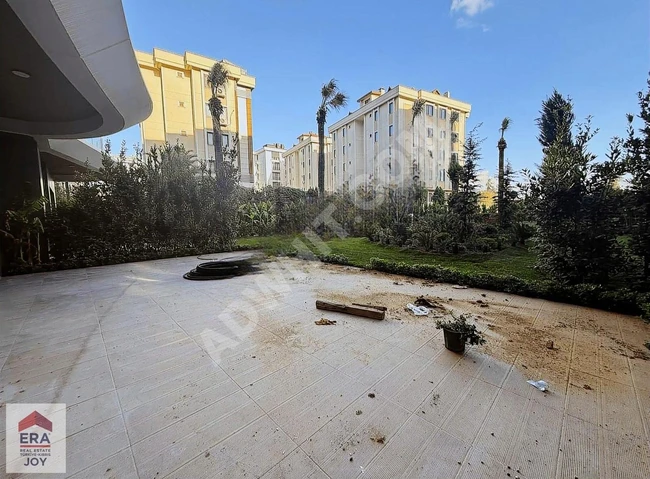 شقة 4.5+1 طابق أرضي بحديقة خاصة على طراز فيلا، في 360 Marine