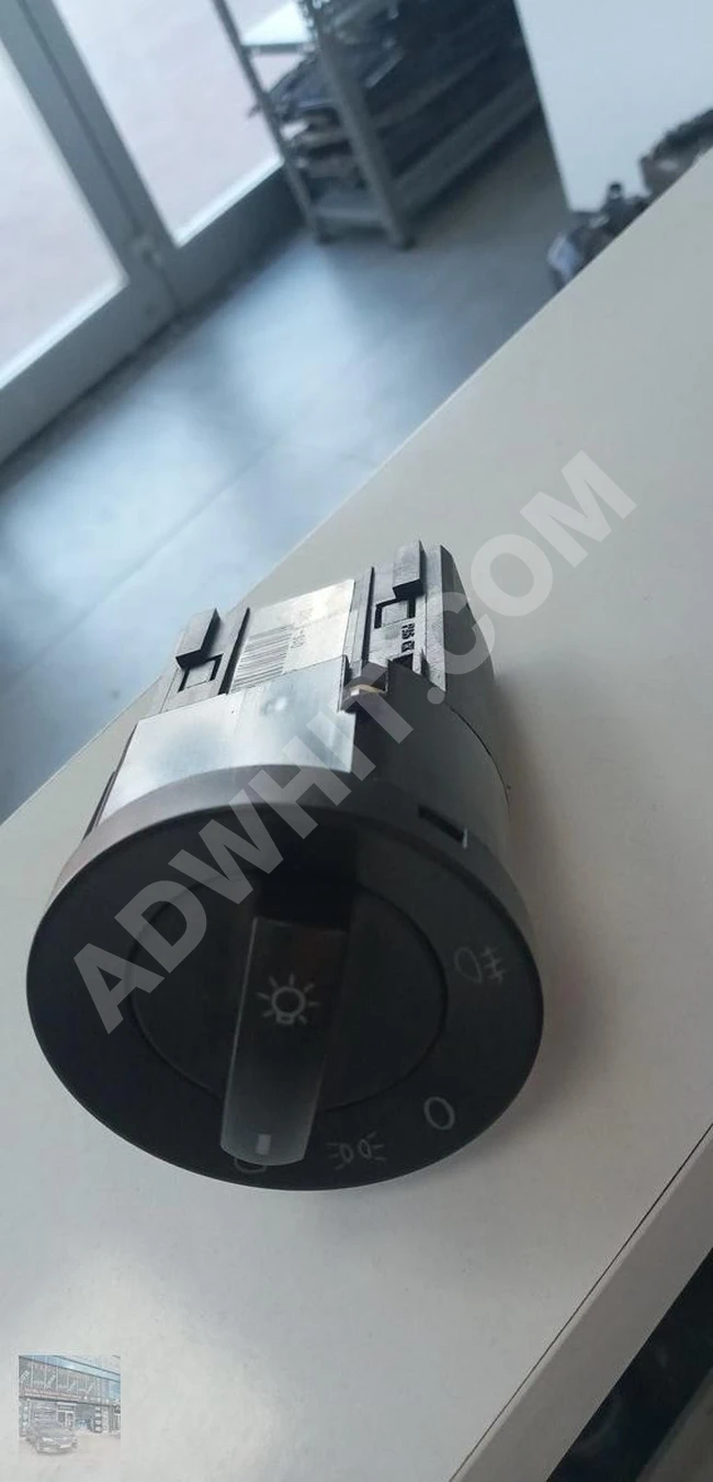 6Q094153S زر فتح الباب البعيد