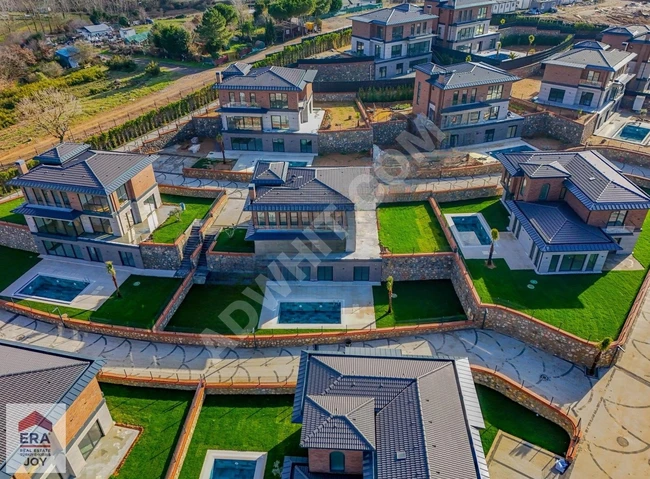 فيلا 6+2 تريبلكس مع مسبح في TEPEÖREN DORUKPARK VİLLALARI