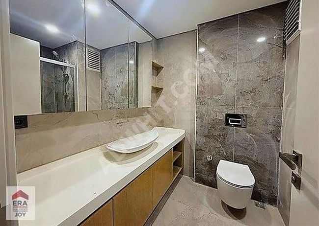 TUZLA MARİNA VE DENİZ MANZARALI GİYİNME ODALI KİRALIK 3+1 DAİRE