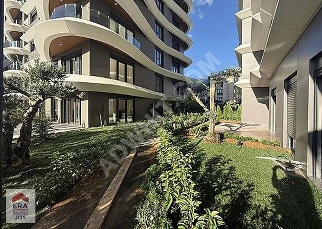 TUZLA MARİNA VE DENİZ MANZARALI GİYİNME ODALI KİRALIK 3+1 DAİRE