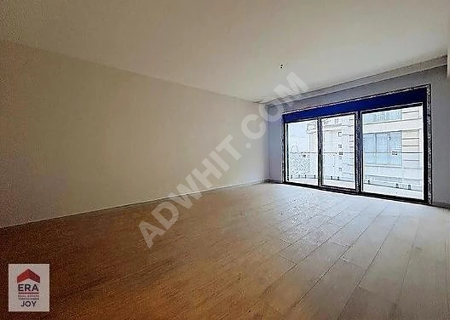 TUZLA MARİNA VE DENİZ MANZARALI GİYİNME ODALI KİRALIK 3+1 DAİRE