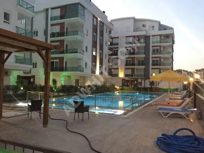 Antalya - Konyaaltı - Site içinde tam donanımlı 2+1 eşyalı daire kiralık