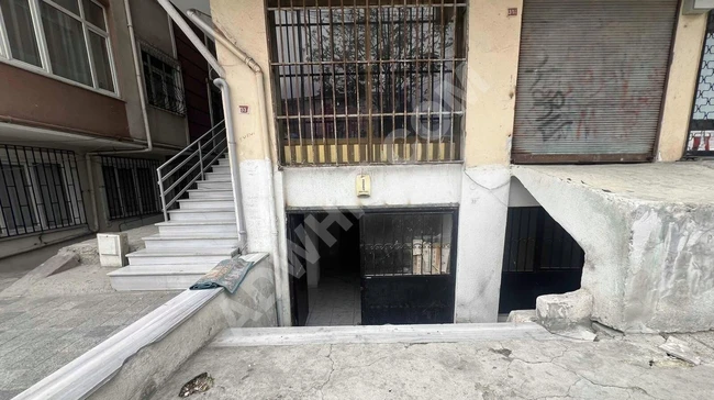 محل فارغ مفتوح من الأمام بمساحة 280 متر مربع