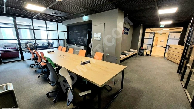 Maslak Noramin Plaza'da 8 Oda + Geniş Salon 332m2 Kiralık Ofis
