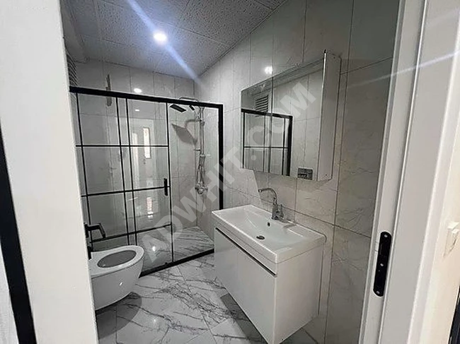 دوبلكس 3+2 بسقف عالي بالقرب من حديقة في S.ÇEŞME