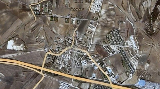 أرض بمساحة 10,000 متر مربع مصنفة لبناء الفيلات تقع في KARAAĞAÇ