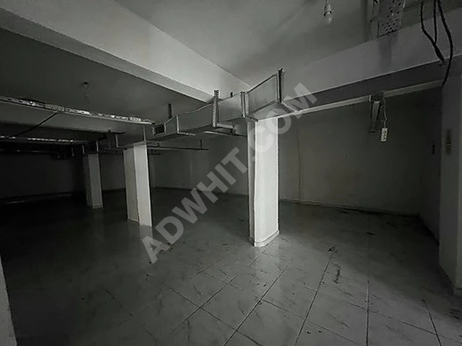 محل فارغ بمساحة 280 متر مربع في İNÖNÜ