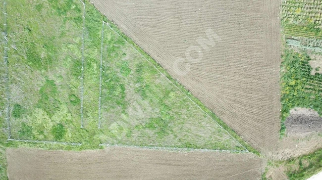 قطعة أرض مستقلة بمساحة 782 متر مربع مخصصة لبناء فيلا في حي Ferhatpaşa