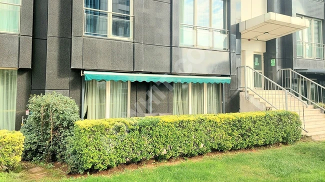 Maslak Mashattan'da Satılık Boş Bahçe Dubleksi