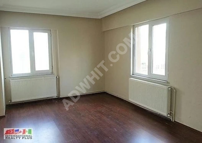 VİAPORTA KOMŞU BERRAK SİTESİNDE GENİŞ 3+1 KİRALIK DAİRE