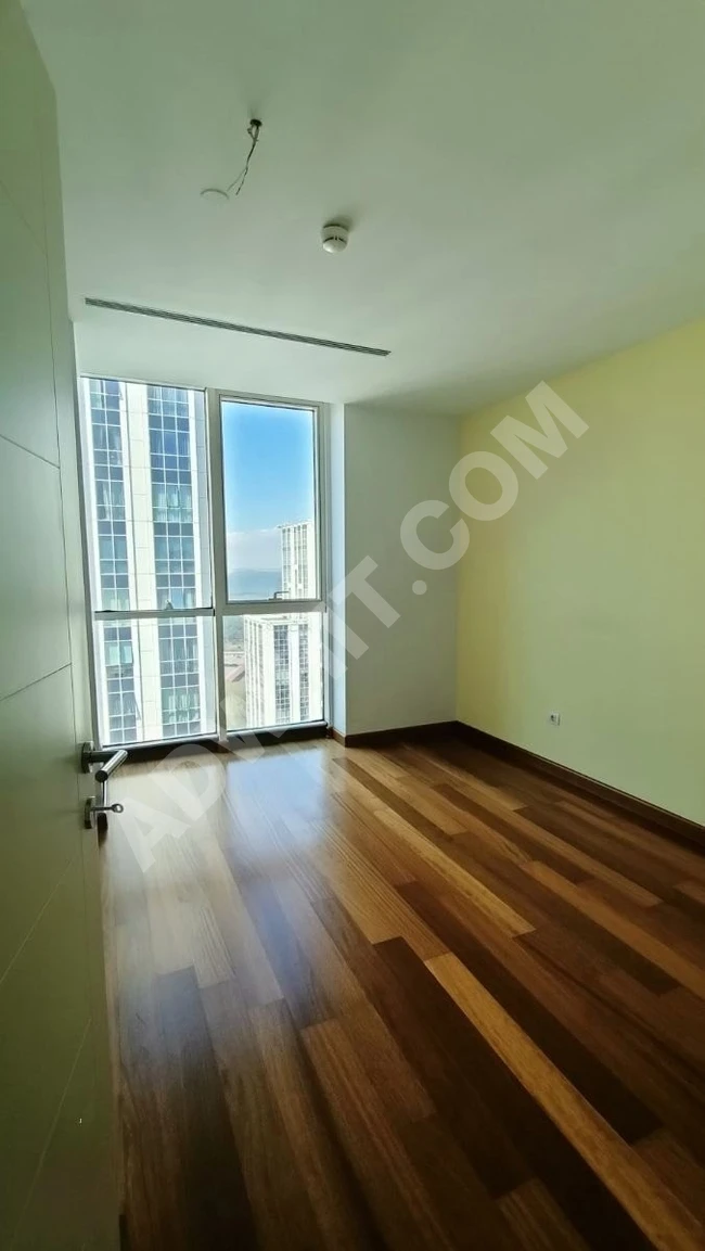 MASLAK MASHATTAN BOŞ TAŞINMAYA HAZIR 4+1 GÜNCEL DAİRE