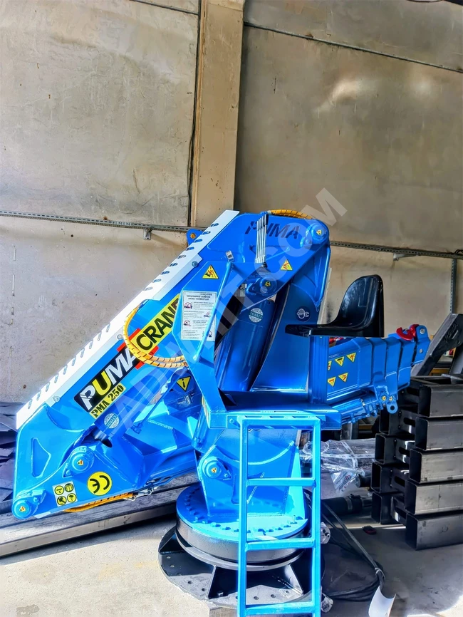 رافعات السطح البحرية الهيدروليكية للرافعات القابلة للطي بالكامل من نوع Puma