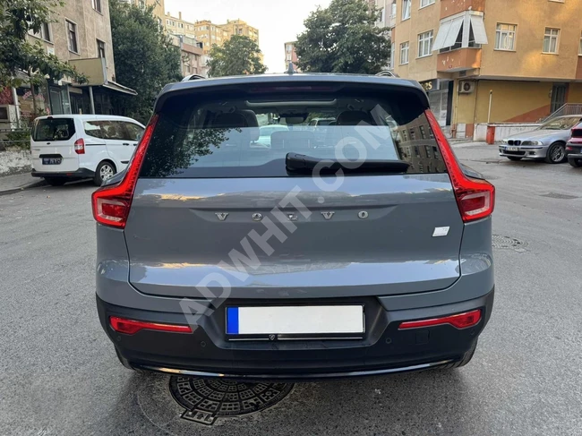 2022 MODEL-VOLVO XC40 1.5 TRECHARGE PLUS DARK HYBRID -80.000 KM